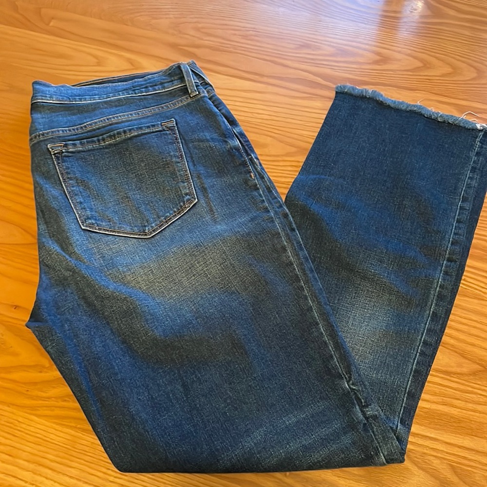 Old Navy flare crop, size 10 Tall, raw hem